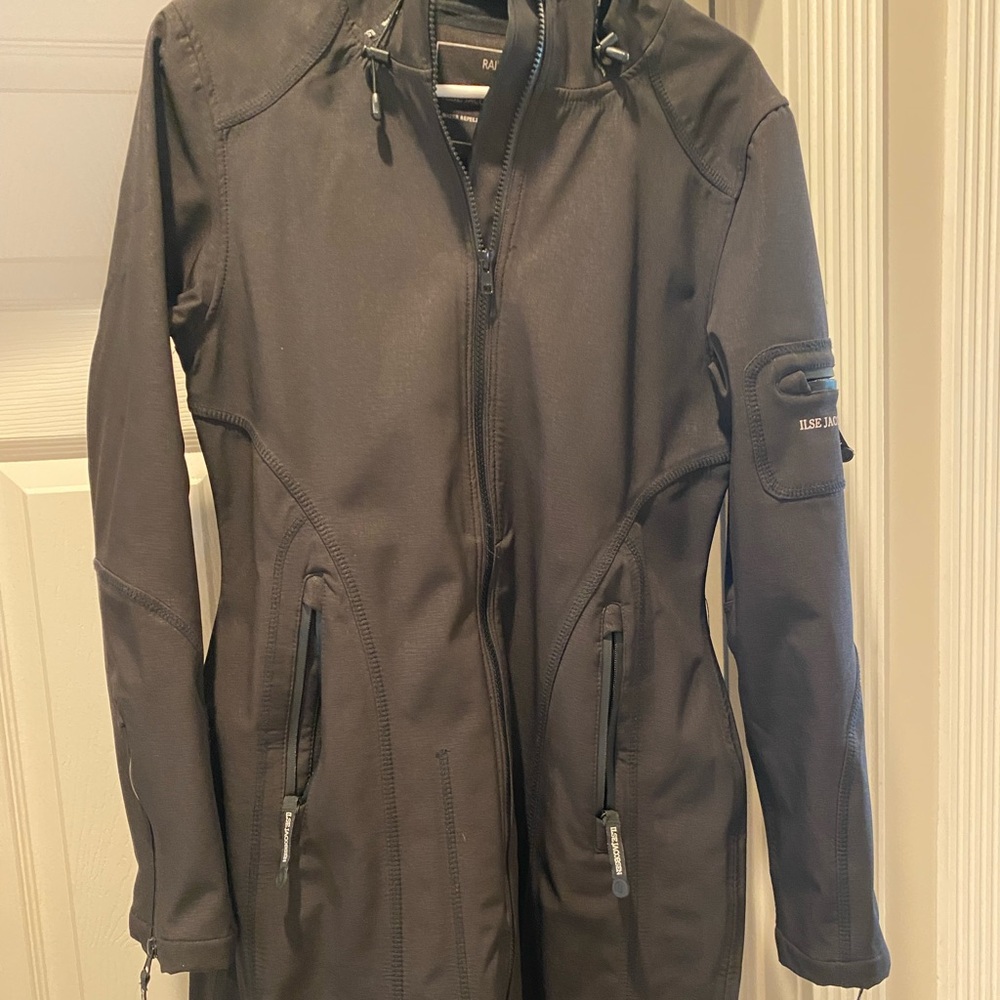 Isle Jacobsen Rain Coat